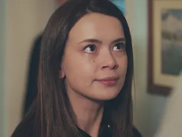 Sirin se inventa una nueva mentira y reta a Enver: “De aquí no me muevo” Sirin se inventa una nueva mentira y reta a Enver: “De aquí no me muevo”