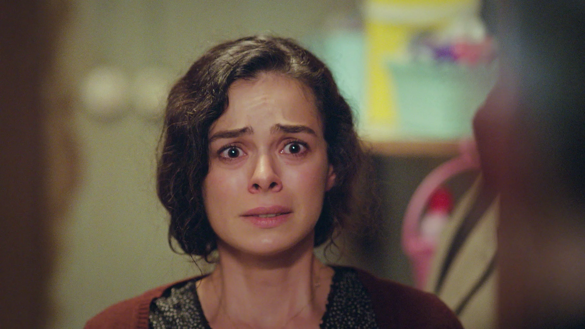 El ansiado momento del reencuentro: Bahar abre la puerta a Sarp El ansiado momento del reencuentro: Bahar abre la puerta a Sarp