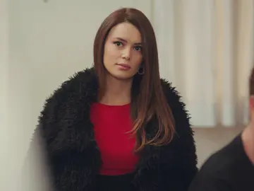 Avance de ‘Mujer’: Sirin regresa a casa sin sospechar los verdaderos motivos de Enver y Hatice Avance de ‘Mujer’: Sirin regresa a casa sin sospechar los verdaderos motivos de Enver y Hatice
