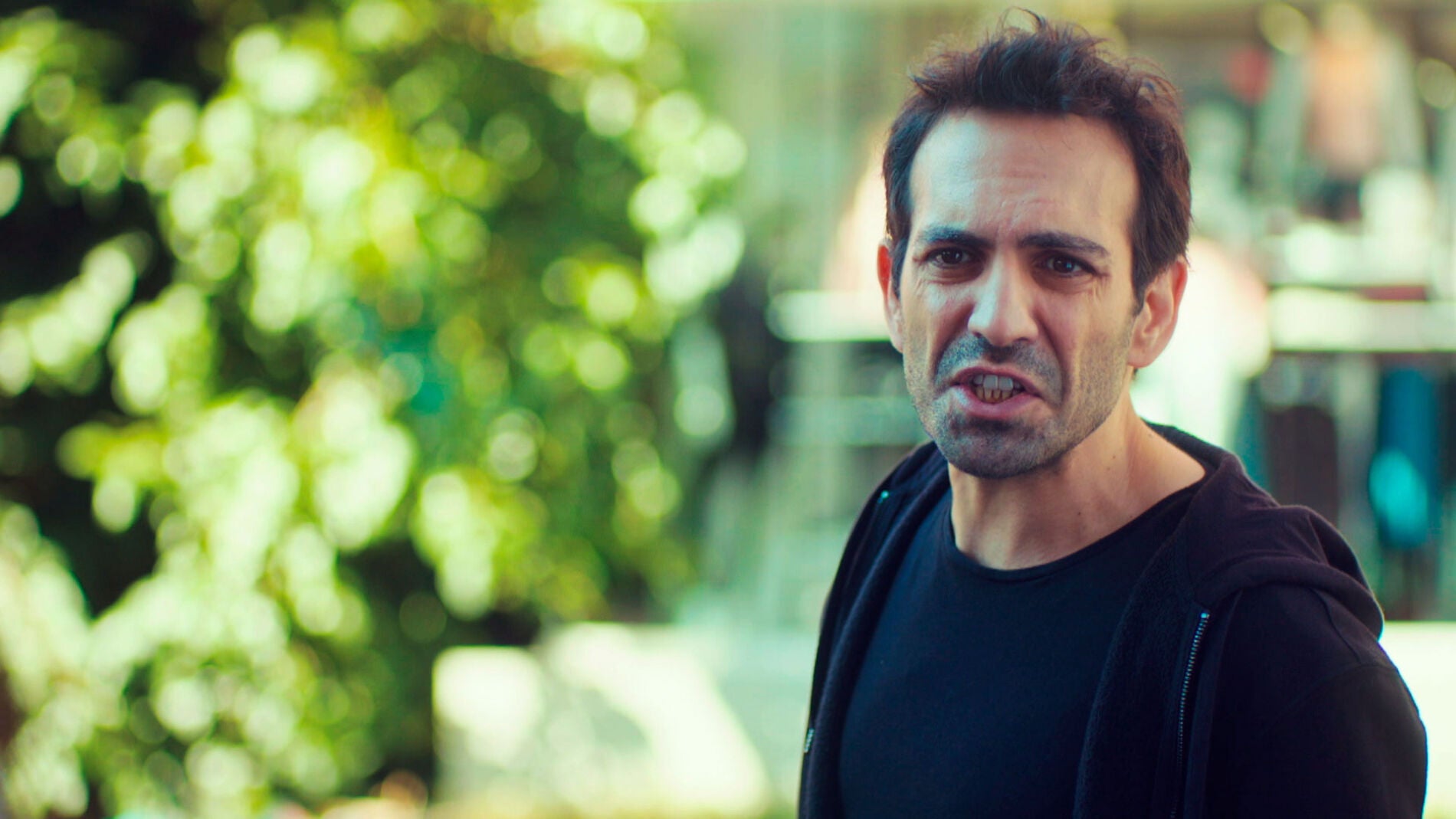 Demir, a Öykü: “Me voy a volver loco si no desapareces de mi vida”