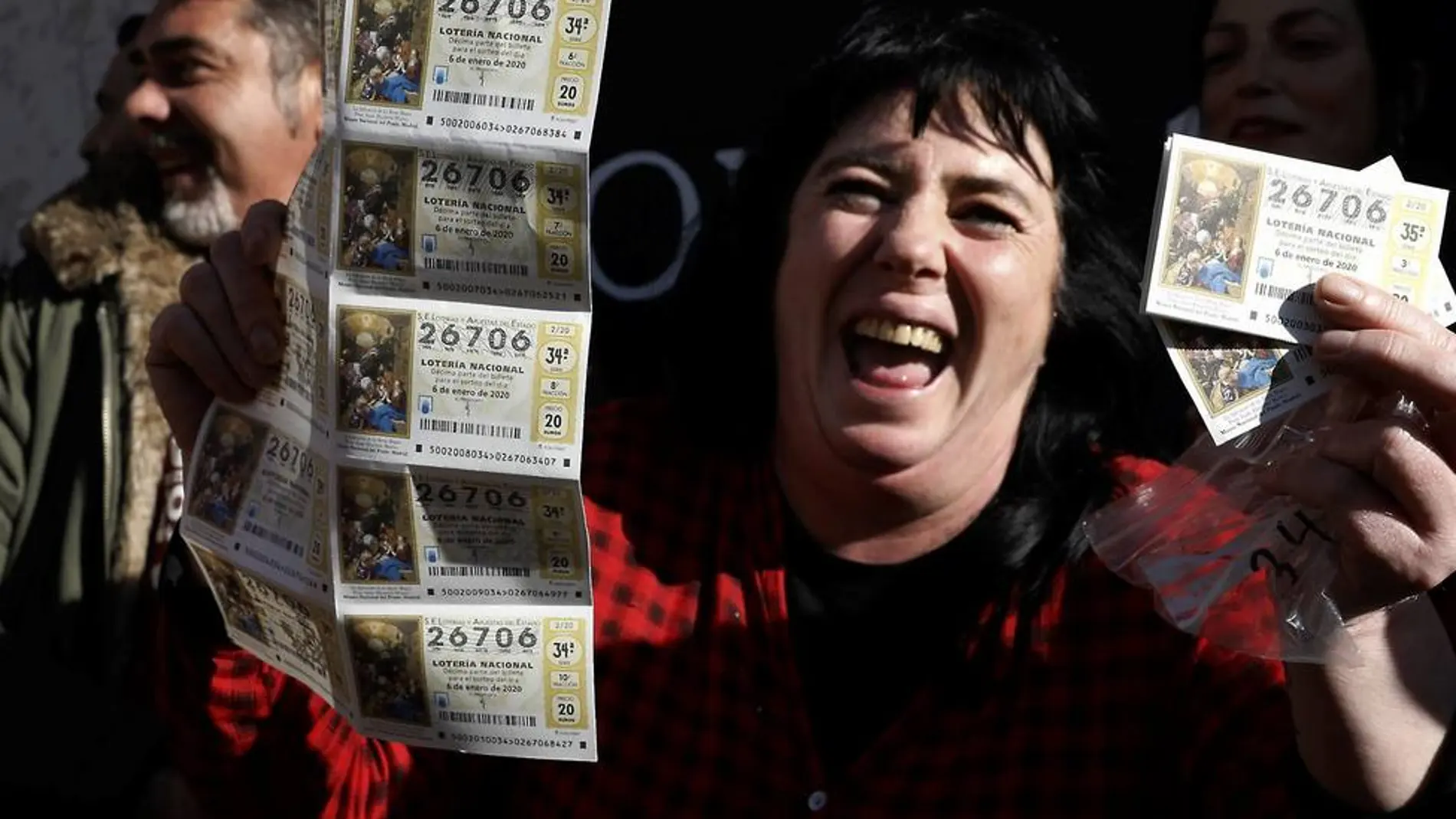 Laura celebra el segundo premio de la Lotería del Niño 2021 Laura celebra el segundo premio de la Lotería del Niño 2021