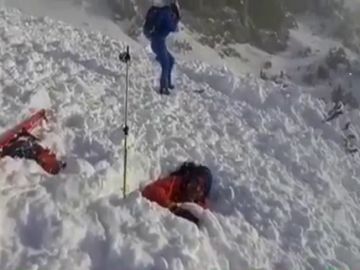 Un alud de nieve sepulta a varios montañeros en La Collarada (Huesca): "Nos pasamos de frenada"