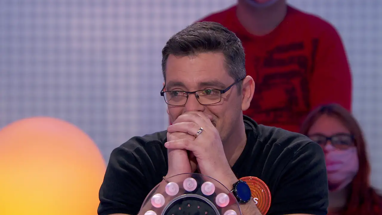Las lágrimas de Luis con el “hasta luego” de la regidora: “Eres la leche”