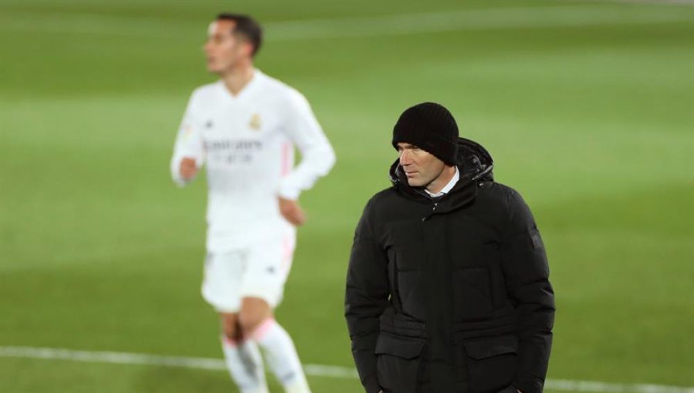 Zidane, posible para el partido contra Osasuna por un positivo por coronavirus en su entorno