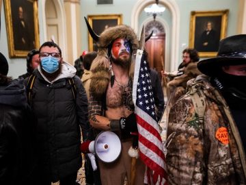 Asaltantes entran en el Capitolio de EEUU