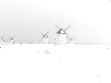 El Gobierno despliega todos los medios disponibles en infraestructuras para hacer frente al temporal de nieve