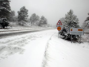 Nieve en España y carreteras cortadas en Cataluña, Madrid, Andalucía, Castilla - La Mancha y País Vasco: última hora del temporal Filomena hoy, en directo