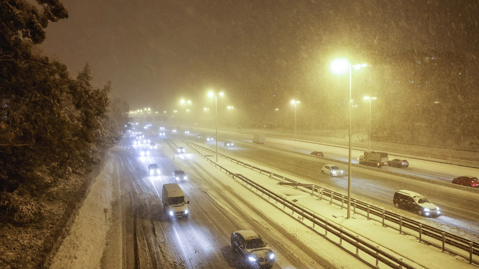 Nieve en Madrid, carreteras cortadas y estado del tráfico por el temporal filomena en España Nieve en Madrid, carreteras cortadas y estado del tráfico por el temporal filomena en España