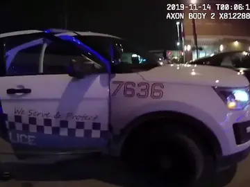 Un policía de Chicago atropella a una mujer Un policía de Chicago atropella a una mujer