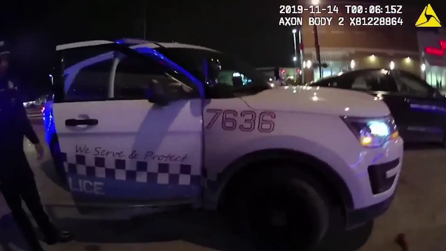 Un policía de Chicago atropella a una mujer Un policía de Chicago atropella a una mujer