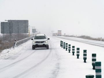Nieve en España hoy, carreteras cortadas, estado del tráfico y últimas noticias del temporal Filomena