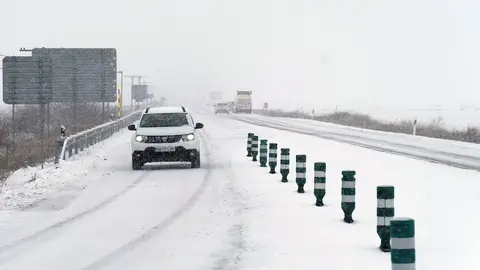 Nieve en España hoy, carreteras cortadas, estado del tráfico y últimas noticias del temporal Filomena Nieve en España hoy, carreteras cortadas, estado del tráfico y últimas noticias del temporal Filomena