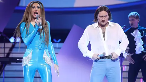 Mario Vaquerizo y El Monaguillo sorprenden en la Gran Final con ‘Uno’ de Little Big Mario Vaquerizo y El Monaguillo sorprenden en la Gran Final con ‘Uno’ de Little Big