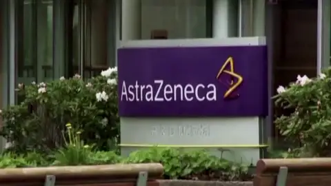 La EMA anuncia que AstraZeneca presentará la solicitud de autorización condicional de su vacuna en la UE la próxima semana La EMA anuncia que AstraZeneca presentará la solicitud de autorización condicional de su vacuna en la UE la próxima semana