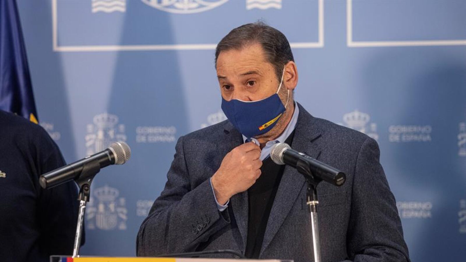 El Gobierno asegura que está garantizado el suministro de vacunas contra el coronavirus y de alimentos