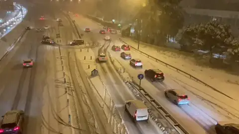 El temporal Filomena deja una nevada histórica en Madrid y seis provincias en alerta máxima El temporal Filomena deja una nevada histórica en Madrid y seis provincias en alerta máxima