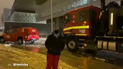 en torno a las 3:00 horas de las madrugada recibieron la petición del Ejército para habilitar la sede como refugio en torno a las 3:00 horas de las madrugada recibieron la petición del Ejército para habilitar la sede como refugio