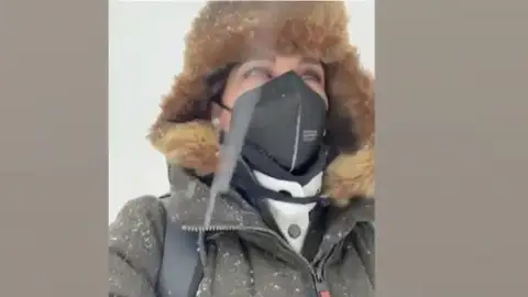 La complicada llegada de Mónica Carrillo para presentar el informativo de Antena 3 Noticias en pleno temporal Filomena La complicada llegada de Mónica Carrillo para presentar el informativo de Antena 3 Noticias en pleno temporal Filomena