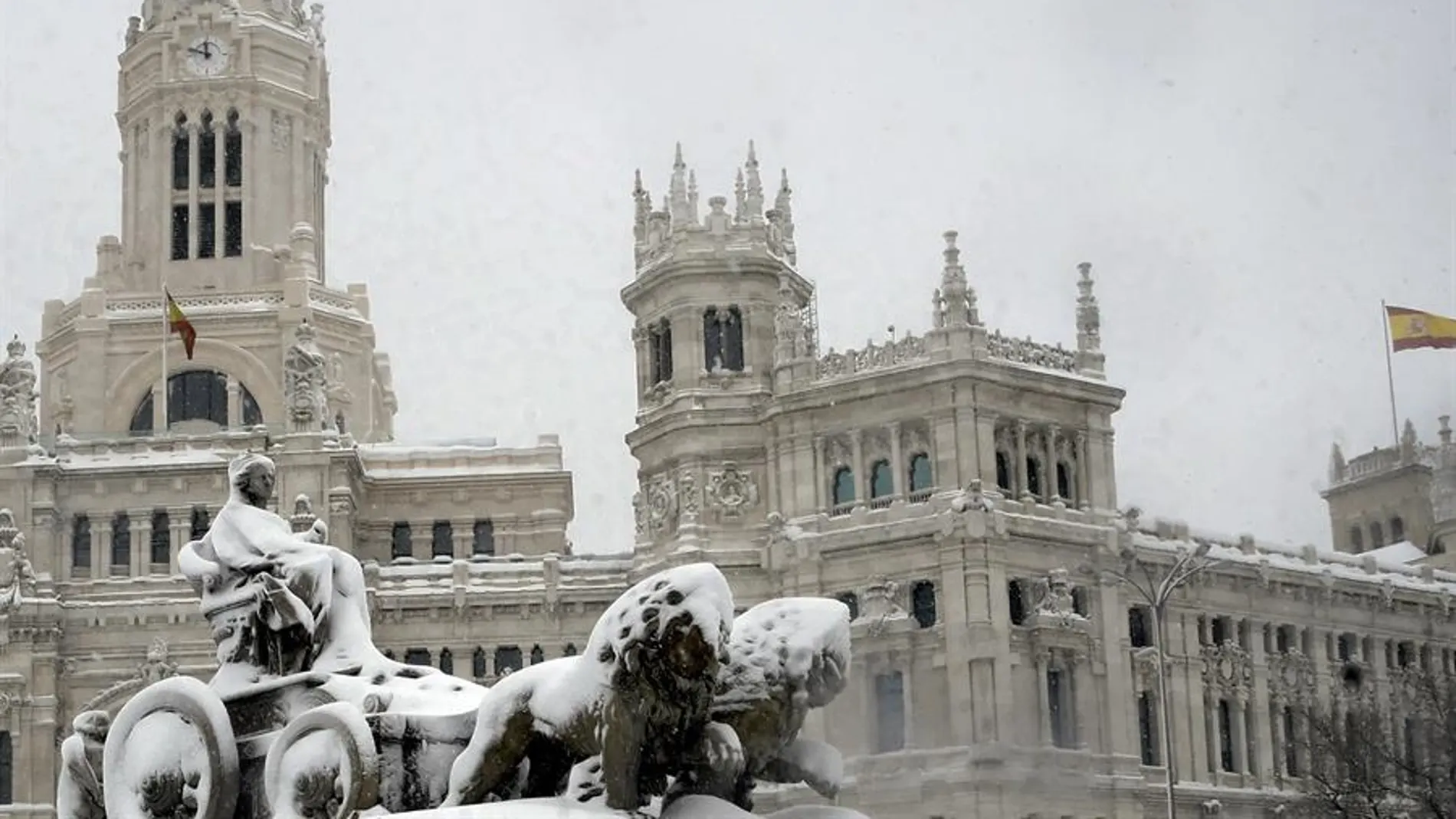 Vista de la Plaza de la Cibeles de Madrid Vista de la Plaza de la Cibeles de Madrid