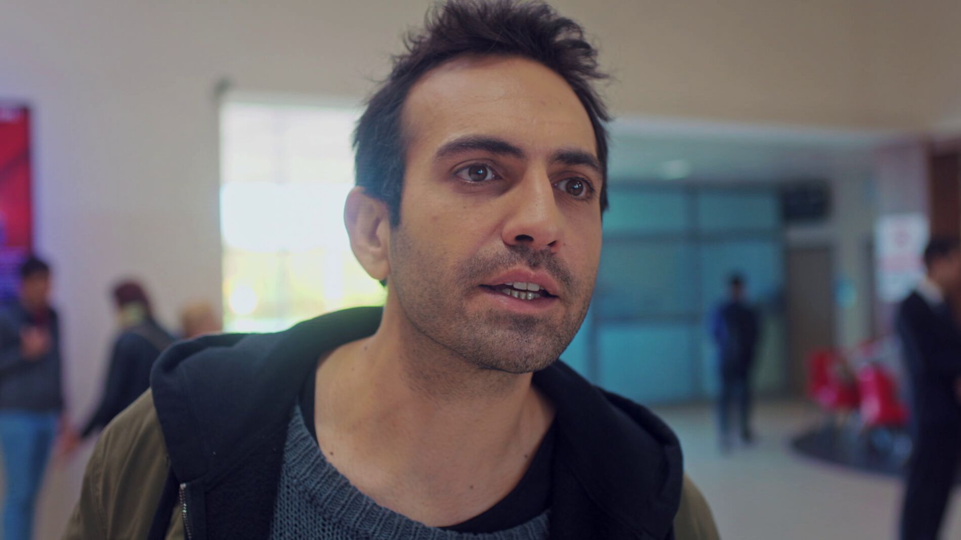 Demir, descolocado tras conocer a Zeynep: “¿Qué tiene que contarme Öykü?”