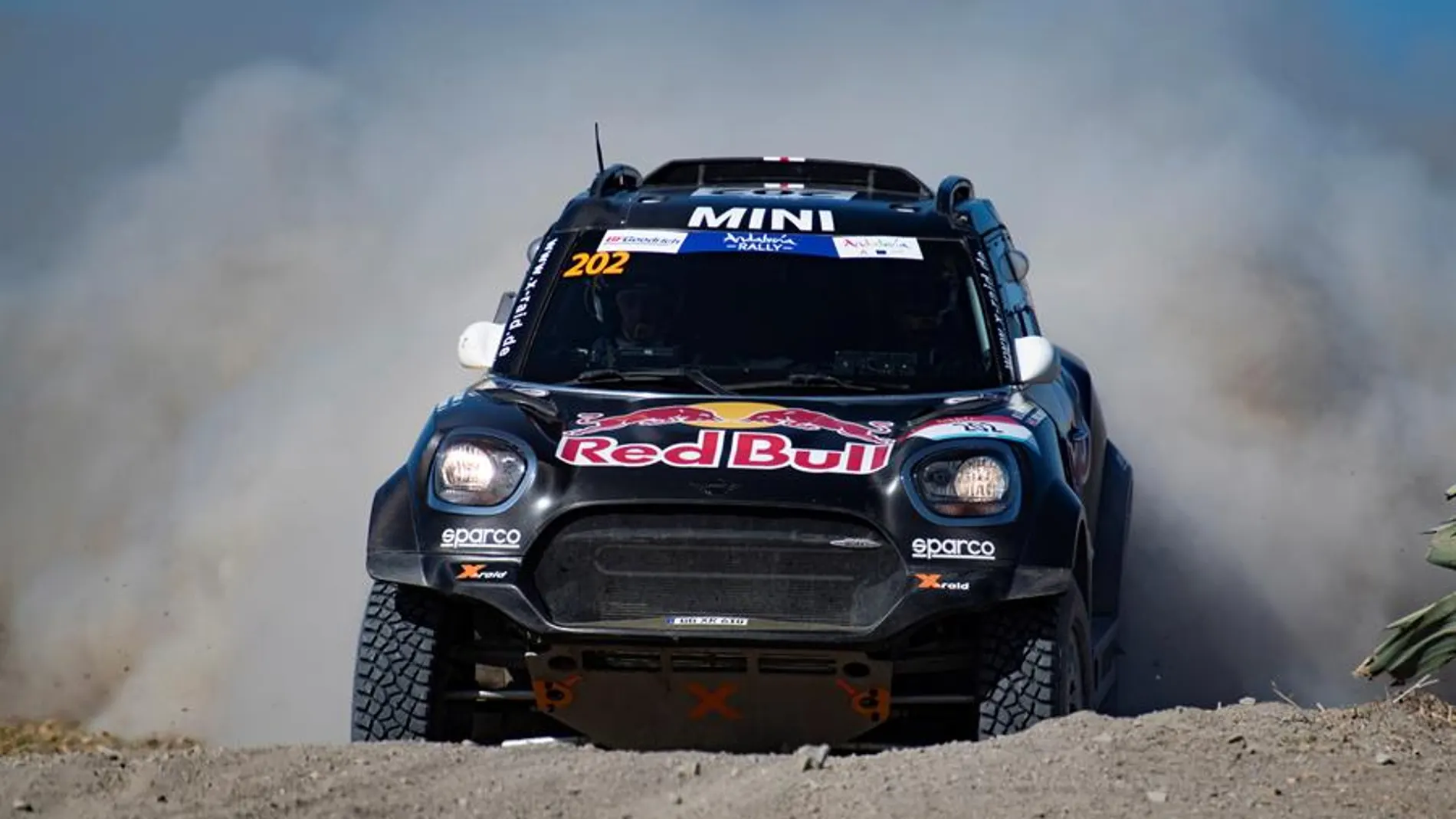 Al Rajhi gana a Peterhansel por 48 segundos y Carlos Sainz resiste en el Rally Dakar Al Rajhi gana a Peterhansel por 48 segundos y Carlos Sainz resiste en el Rally Dakar