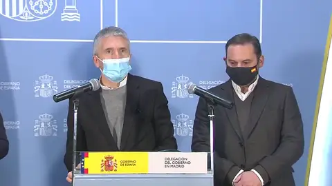 Marlaska y Ábalos hacen un llamamiento a la población y aseguran que el peligro "no ha pasado" tras el temporal Filomena Marlaska y Ábalos hacen un llamamiento a la población y aseguran que el peligro "no ha pasado" tras el temporal Filomena