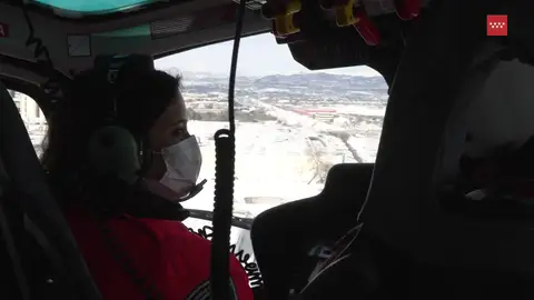 Isabel Díaz Ayuso sobrevuela en helicóptero la Comunidad de Madrid para comprobar los efectos del temporal Filomena Isabel Díaz Ayuso sobrevuela en helicóptero la Comunidad de Madrid para comprobar los efectos del temporal Filomena