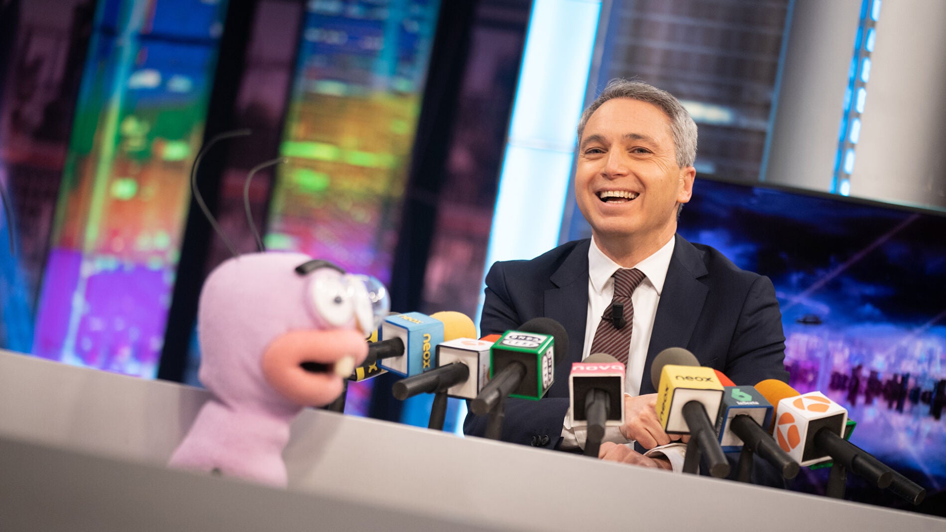 Vicente Vallés admite tener silenciado este grupo de WhatsApp: "Es de locos"