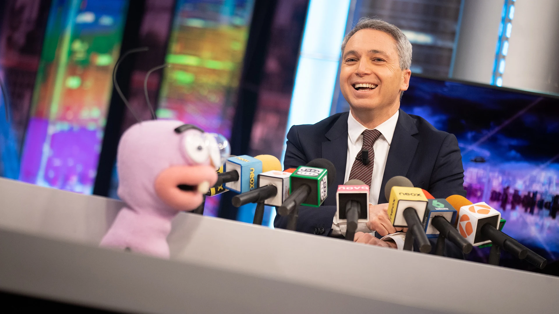 Vicente Vallés admite tener silenciado este grupo de WhatsApp: "Es de locos"