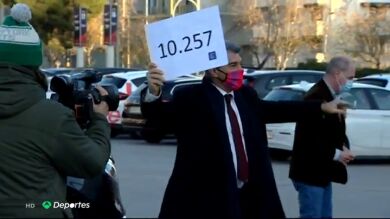 Joan Laporta entrega 10.257 firmas y Víctor Font 4.710 para presentarse a las elecciones del Barcelona