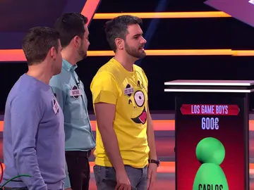 Óscar, al ver la camiseta de uno de los 'Game boys': "Me sabe mal eliminarte" Óscar, al ver la camiseta de uno de los 'Game boys': "Me sabe mal eliminarte"