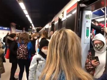 Líneas de metro cortadas por la nieve en Madrid