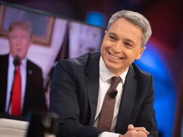 Vicente Vallés, tajante contra Donald Trump: "Dimitir sería el único gesto de dignidad que hubiese hecho en su presidencia" Vicente Vallés, tajante contra Donald Trump: "Dimitir sería el único gesto de dignidad que hubiese hecho en su presidencia"