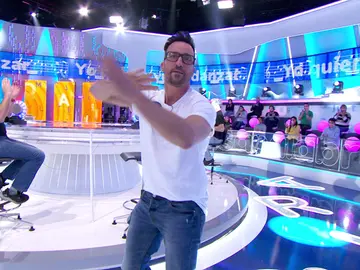 Roberto Leal se queda “solo” mientras Pablo Puyol danza en ‘La Pista’ Roberto Leal se queda “solo” mientras Pablo Puyol danza en ‘La Pista’