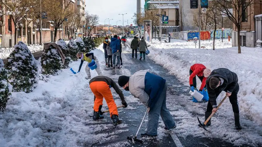 Nieve y hielo en carretera por Filomena Nieve y hielo en carretera por Filomena