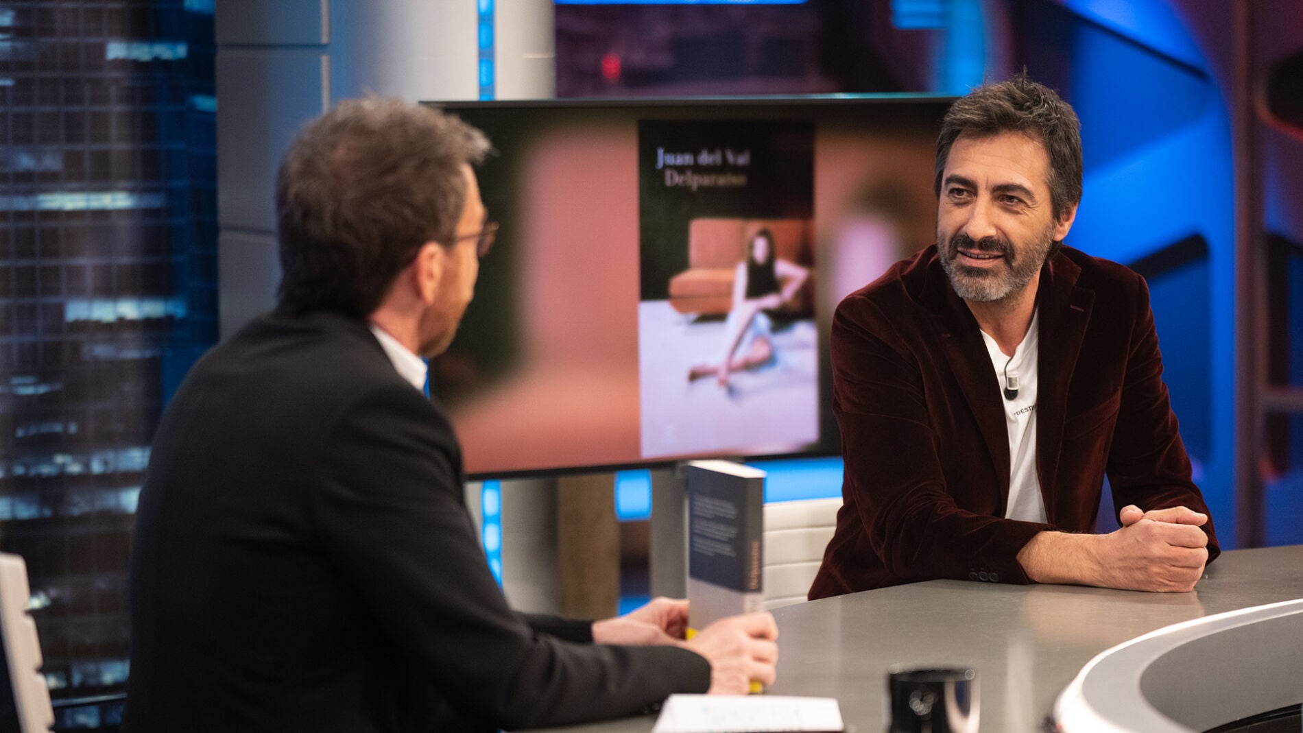 "Desde luego podr&iacute;a ser", la respuesta de Juan del Val ante una posible amenaza de paliza