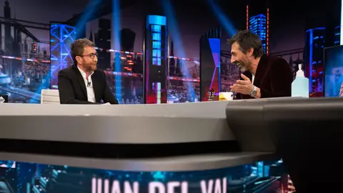 ¿Ser escritor de prestigio y salir en televisión? Juan del Val se posiciona ante las posibles críticas ¿Ser escritor de prestigio y salir en televisión? Juan del Val se posiciona ante las posibles críticas