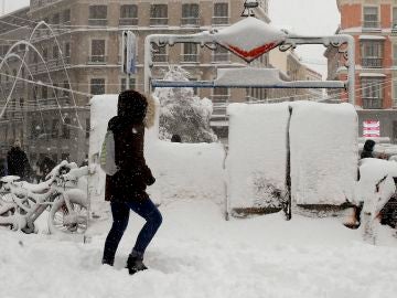 Consejos para evitar caídas en la nieve: "Hay que caminar como un pingüino", recomiendan los expertos
