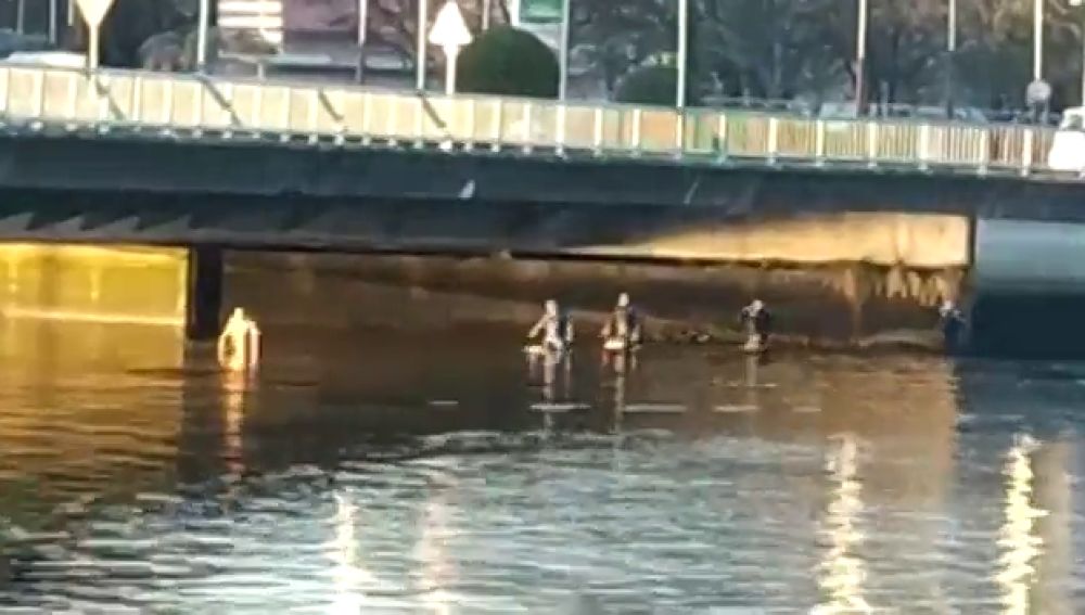Persecución policial tras un preso peligroso fugado a nado por el río Lérez en Pontevedra
