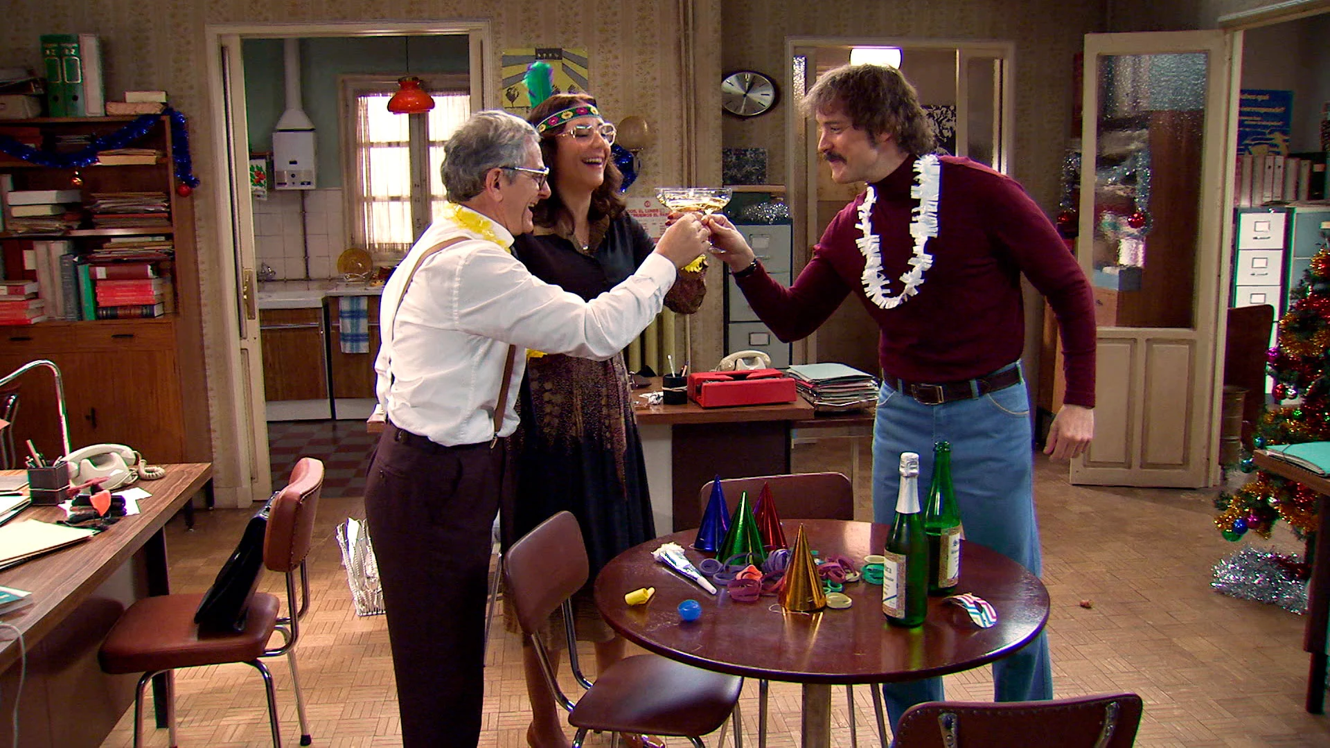 Justo, Cristina y Galán celebran el Año Nuevo con buenas noticias Justo, Cristina y Galán celebran el Año Nuevo con buenas noticias