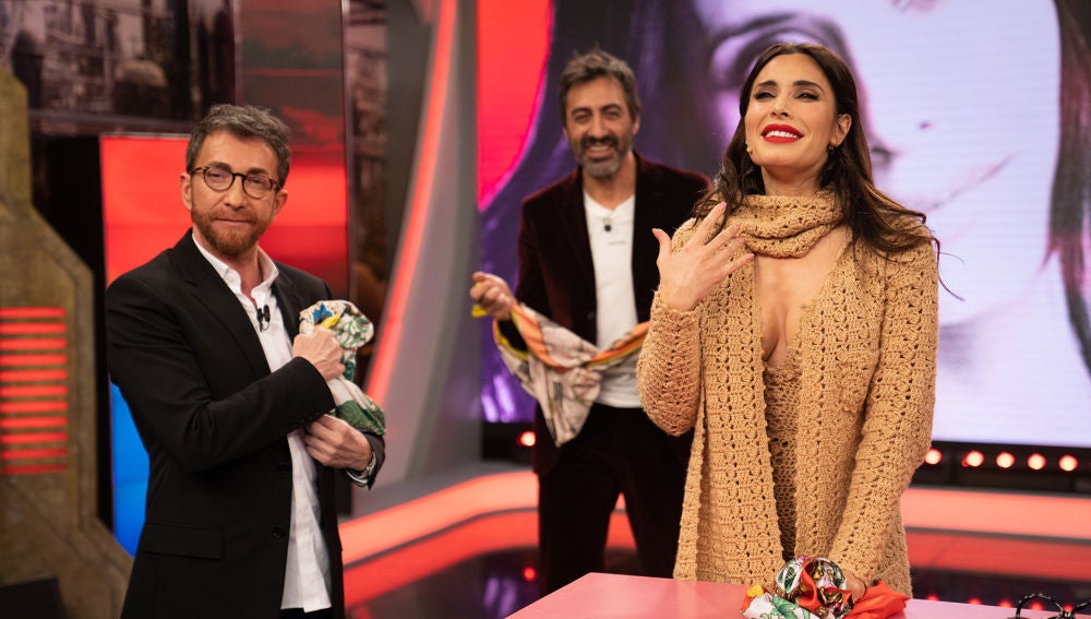 Indefendible Pilar Rubio Sorprende Con El Look Mas Inutil De La Historia