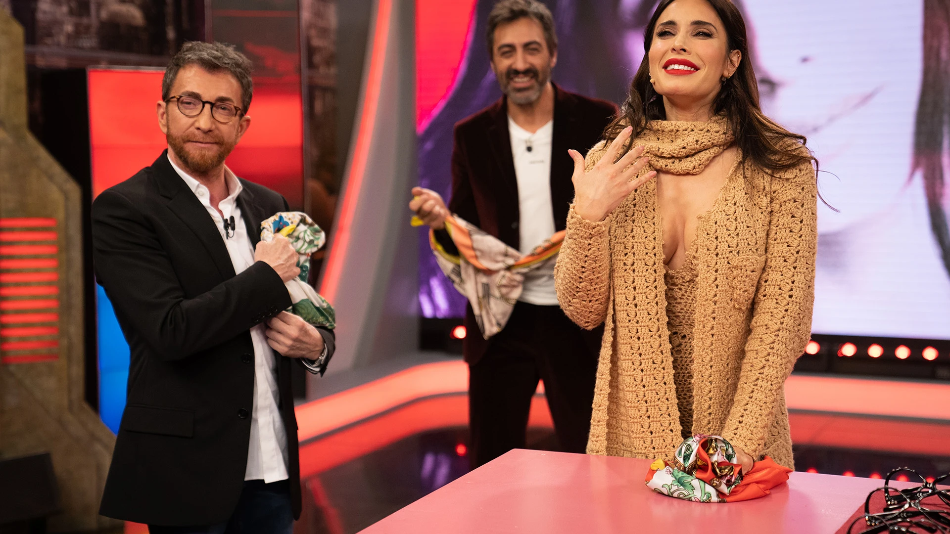 &iexcl;Indefendible! Pilar Rubio sorprende con "el look m&aacute;s in&uacute;til de la historia"