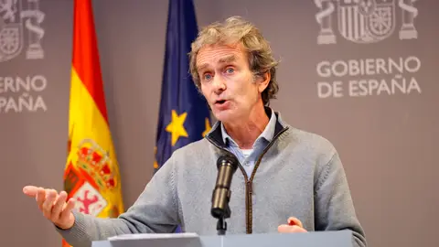 Criticas a Fernando Simón sobre la cepa británica en España Criticas a Fernando Simón sobre la cepa británica en España