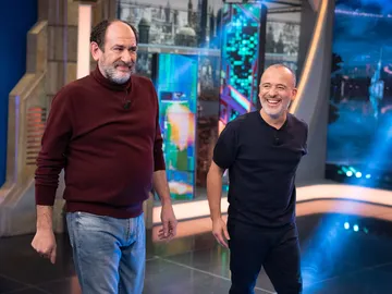 Disfruta de la entrevista completa de Javier Gutiérrez y Karra Elejalde en 'El Hormiguero 3.0' Disfruta de la entrevista completa de Javier Gutiérrez y Karra Elejalde en 'El Hormiguero 3.0'