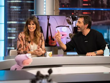 Nuria Roca se cambia de look y Juan del Val se deshace en halagos: "Me encanta como le queda" Nuria Roca se cambia de look y Juan del Val se deshace en halagos: "Me encanta como le queda"