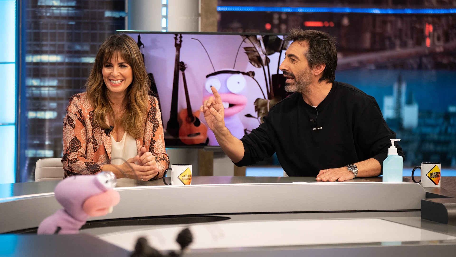 Nuria Roca se cambia de look y Juan del Val se deshace en halagos: "Me encanta como le queda" Nuria Roca se cambia de look y Juan del Val se deshace en halagos: "Me encanta como le queda"