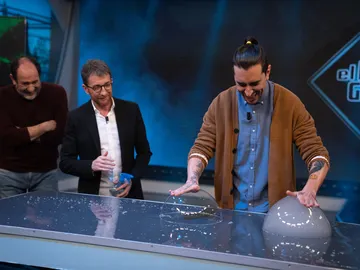 "Nuestras manos son pomperos", la demostración en directo de Marron en 'El Hormiguero 3.0' "Nuestras manos son pomperos", la demostración en directo de Marron en 'El Hormiguero 3.0'