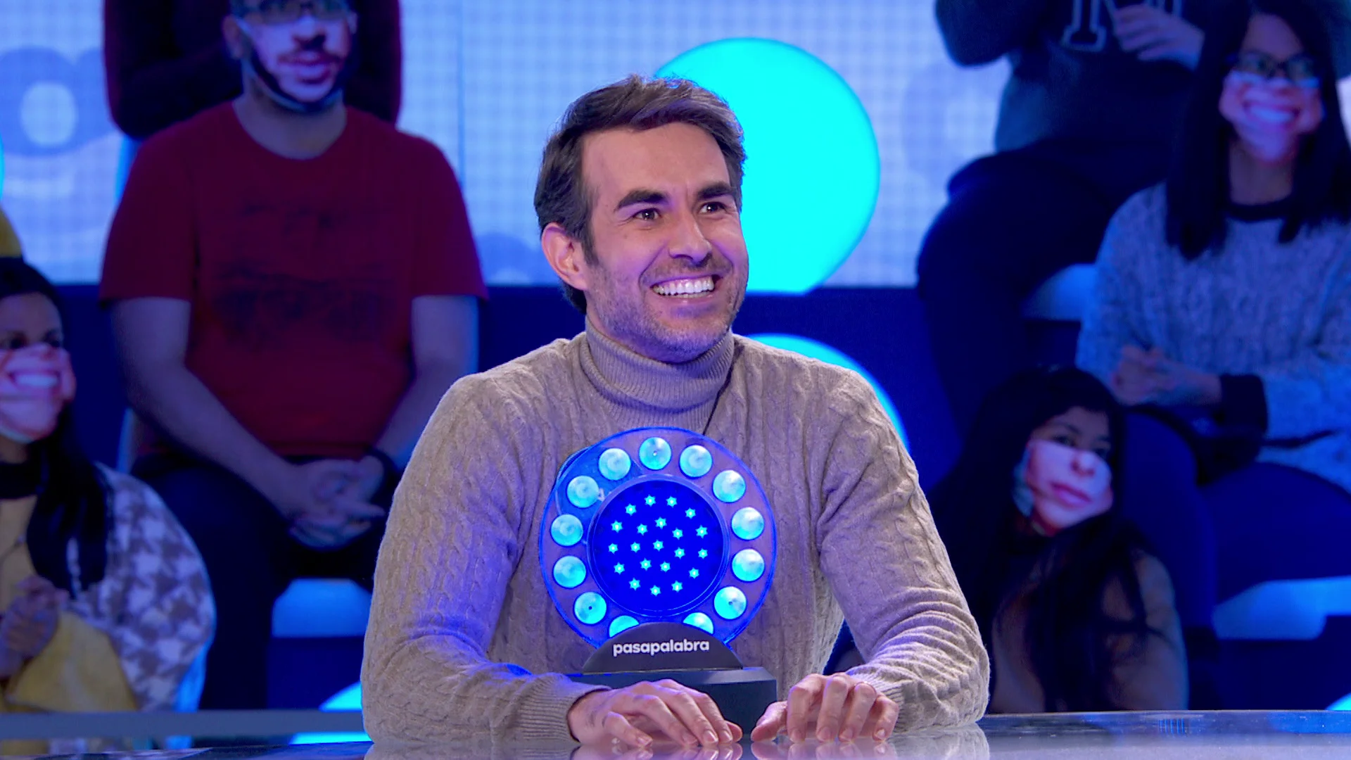 Mónica Naranjo, Camela y El Fary se unen en la peculiar versión de ‘Desátame’ de Dani Muriel