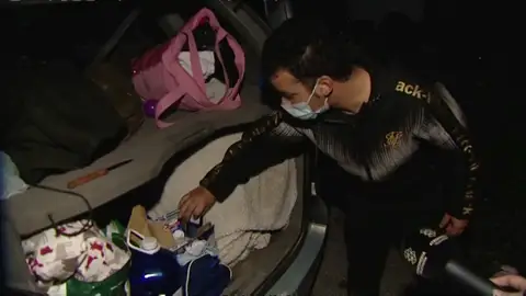 Terremotos Granada: Muchas familias vuelven a echarse a las calles por miedo a nuevos seísmos Terremotos Granada: Muchas familias vuelven a echarse a las calles por miedo a nuevos seísmos