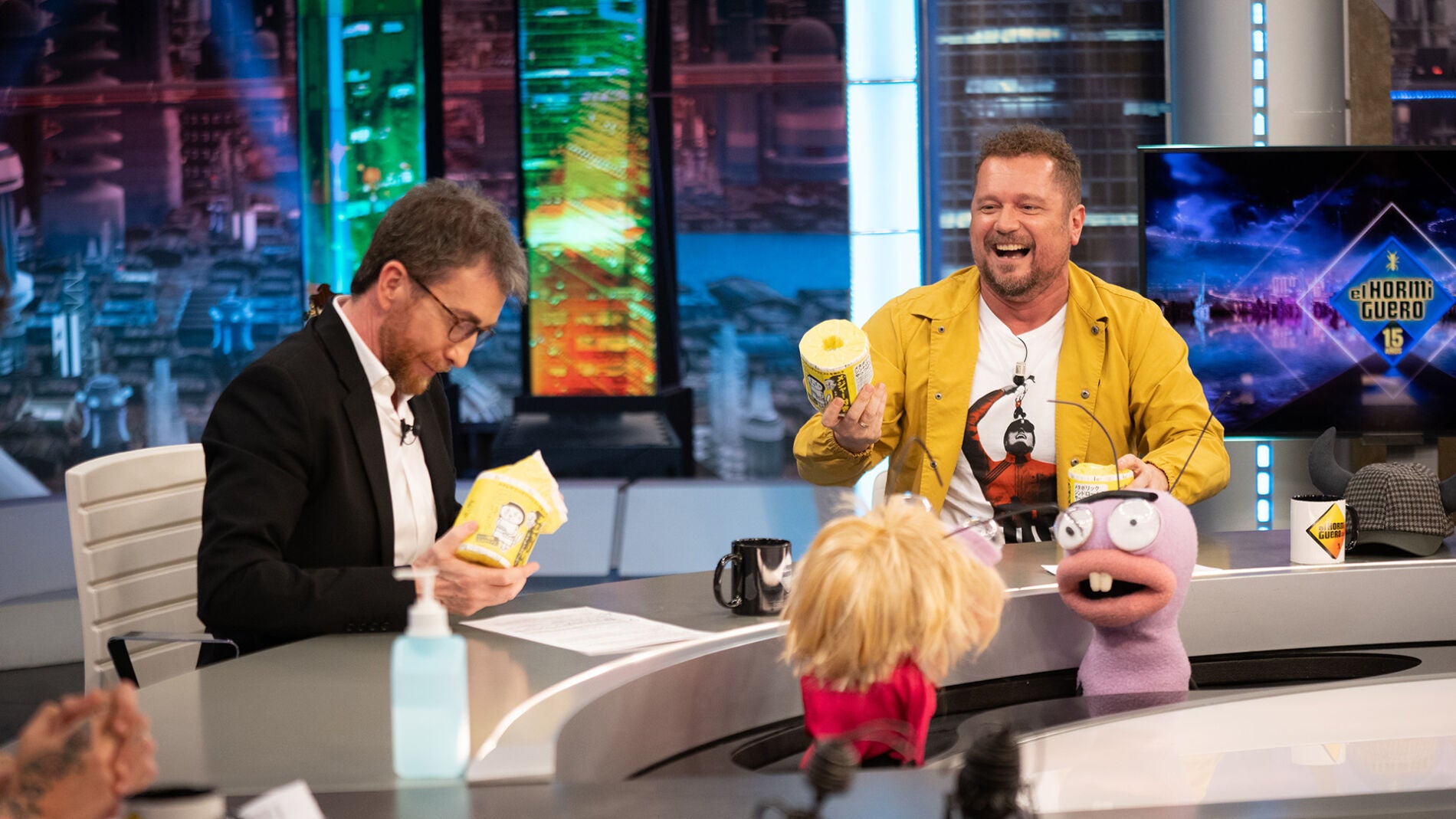 &iexcl;100.000 rollos de papel higi&eacute;nico! La surrealista compra de El Monaguillo a nombre de 'El Hormiguero 3.0'